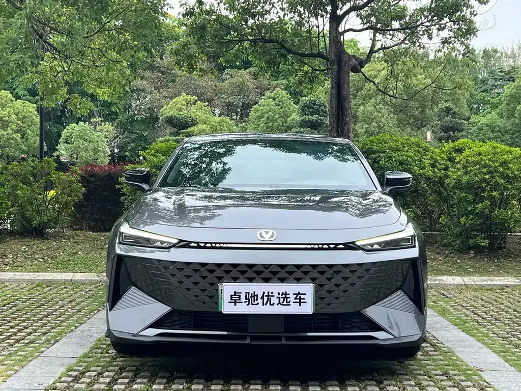 Changan UNI-V iDD 2025 из CN, фото 2
