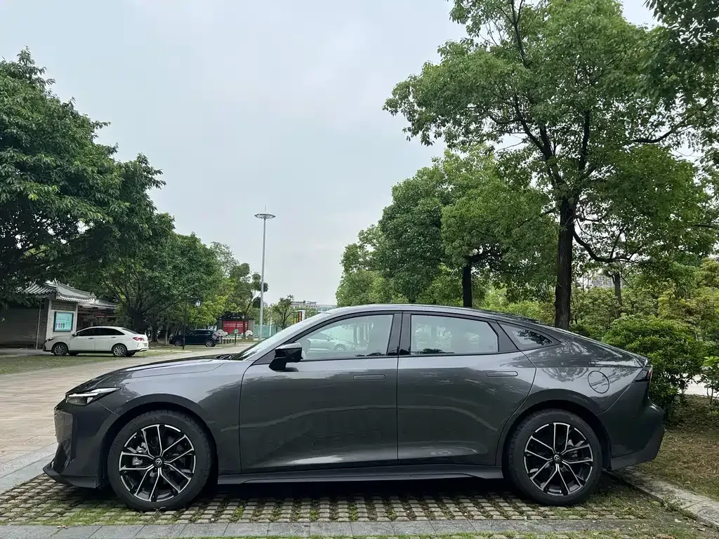 Changan UNI-V iDD 2025 из CN, фото 4