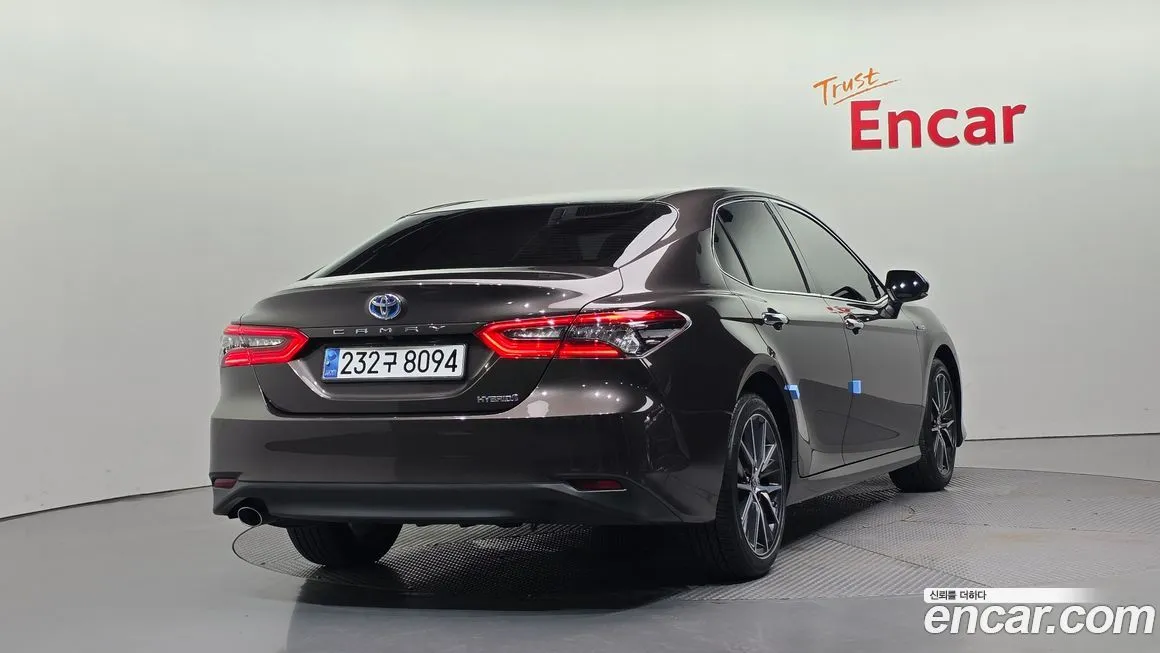 Toyota Camry 2023 из KR, фото 2