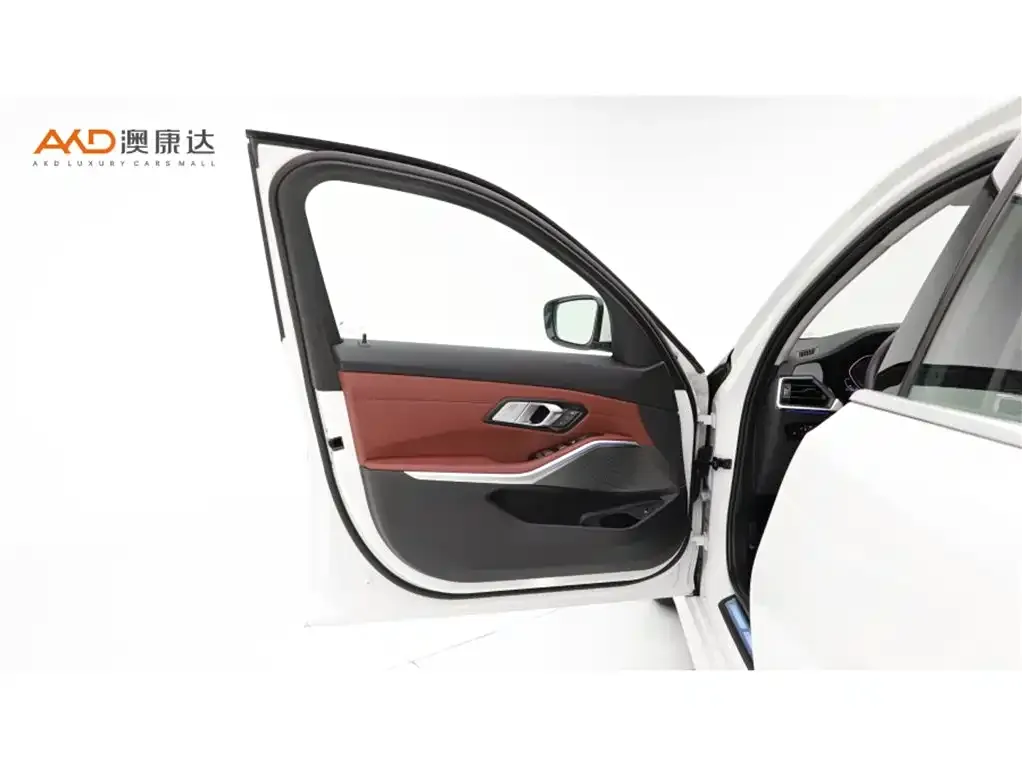 BMW 3 Series 2022 из CN, фото 10