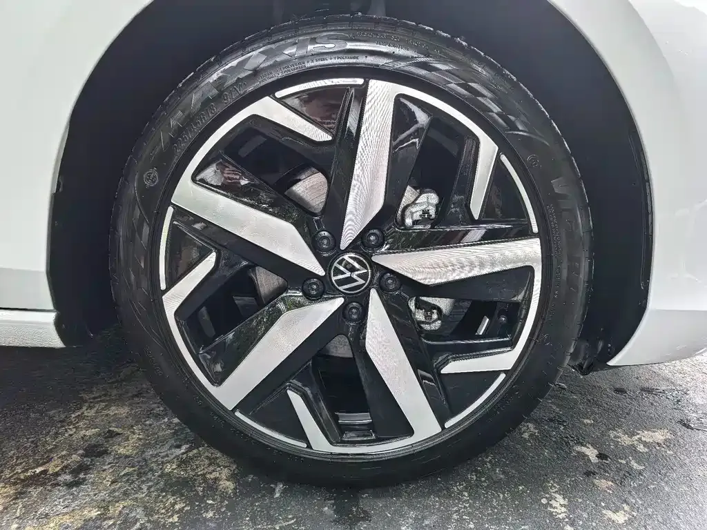 Volkswagen Lamando 2024 из CN, фото 4