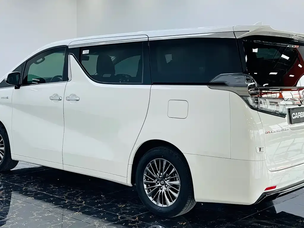 Toyota Vellfire — фото 7