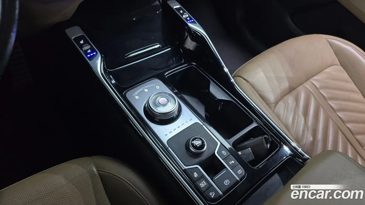 Kia Sorento — фото 9