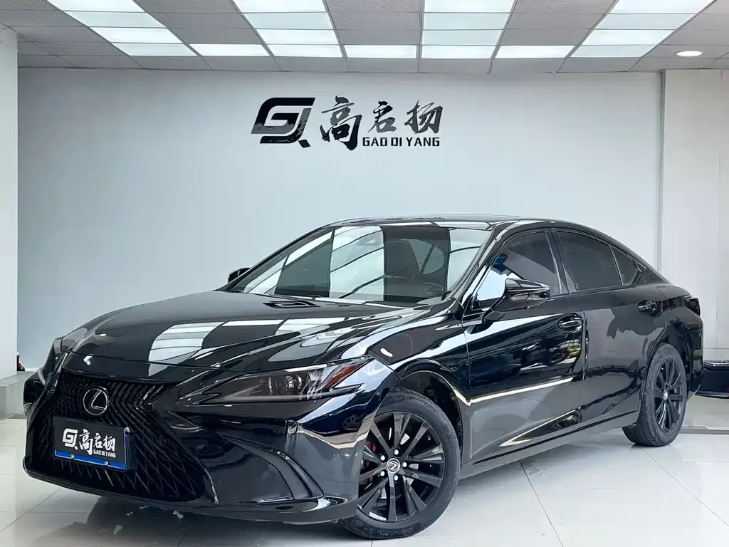 Lexus ES 2021 из CN, фото 1