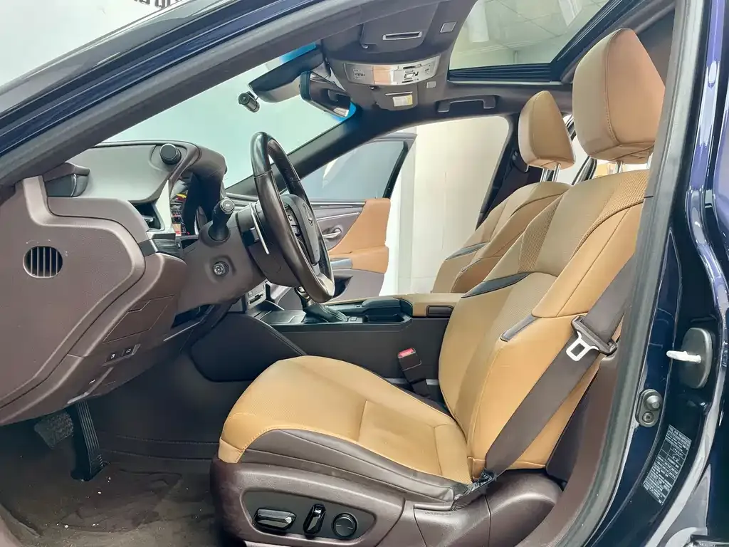 Lexus ES 2021 из CN, фото 7