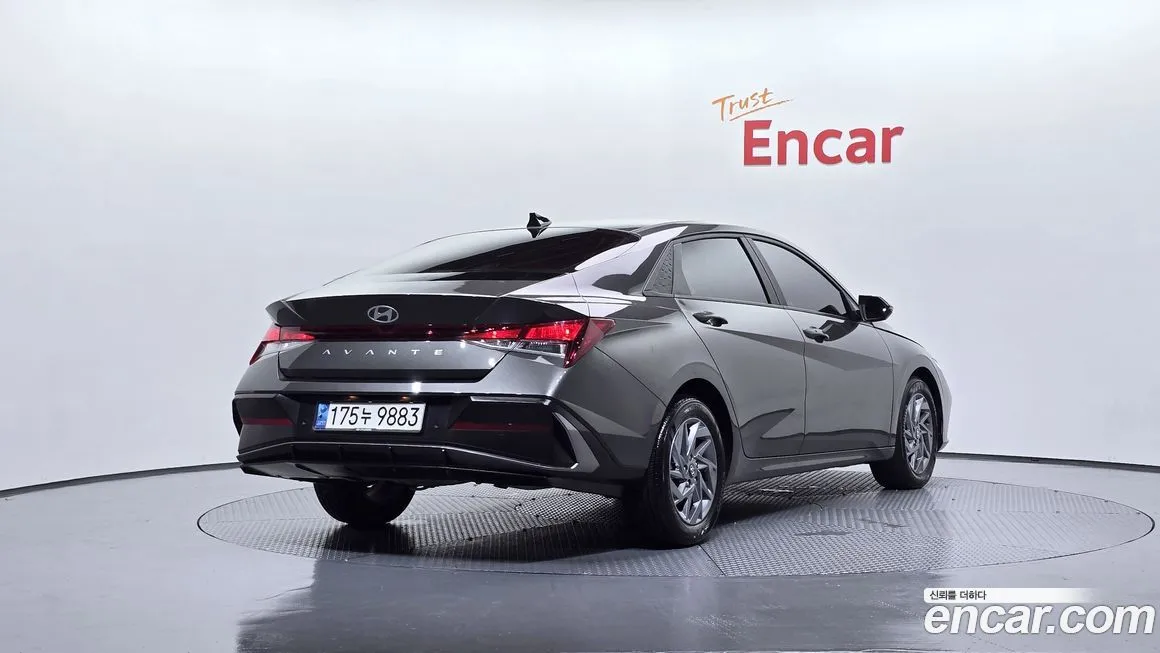 Hyundai AVANTE — фото 2