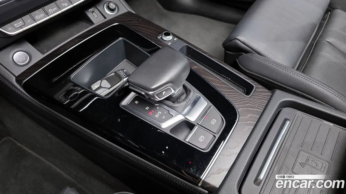 Audi Q5 2023 из KR, фото 9
