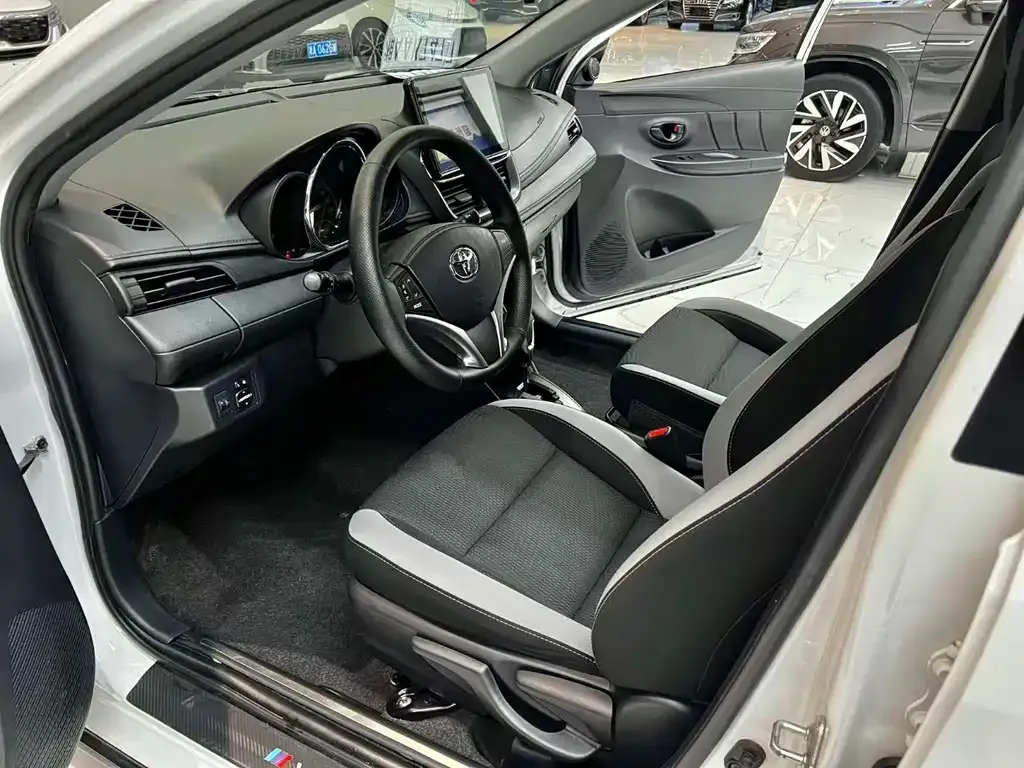Toyota Yaris L 2022 из CN, фото 4