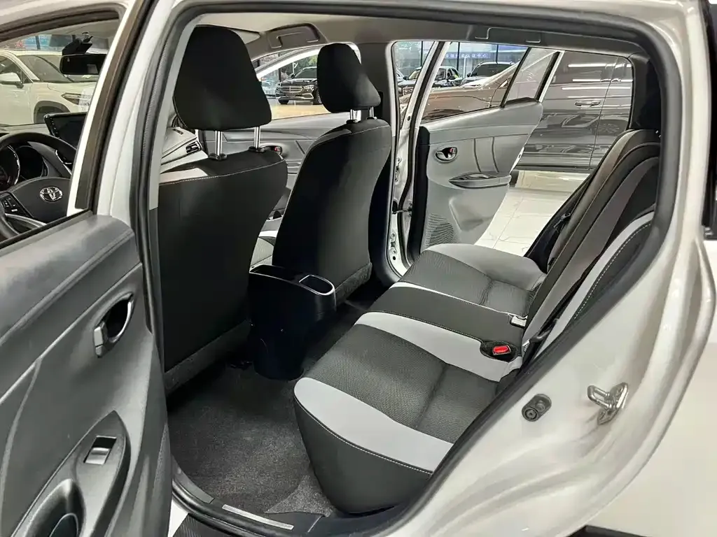 Toyota Yaris L 2022 из CN, фото 5