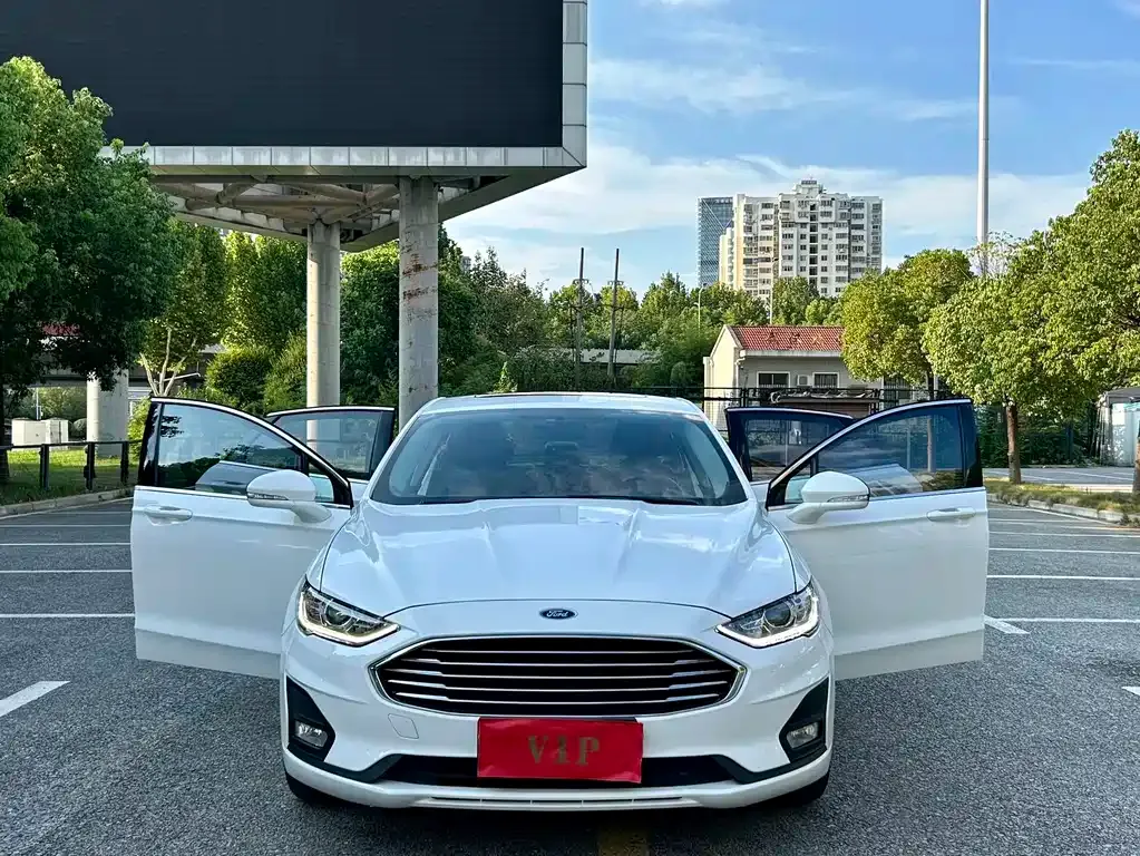 Ford Mondeo 2022 из CN, фото 4