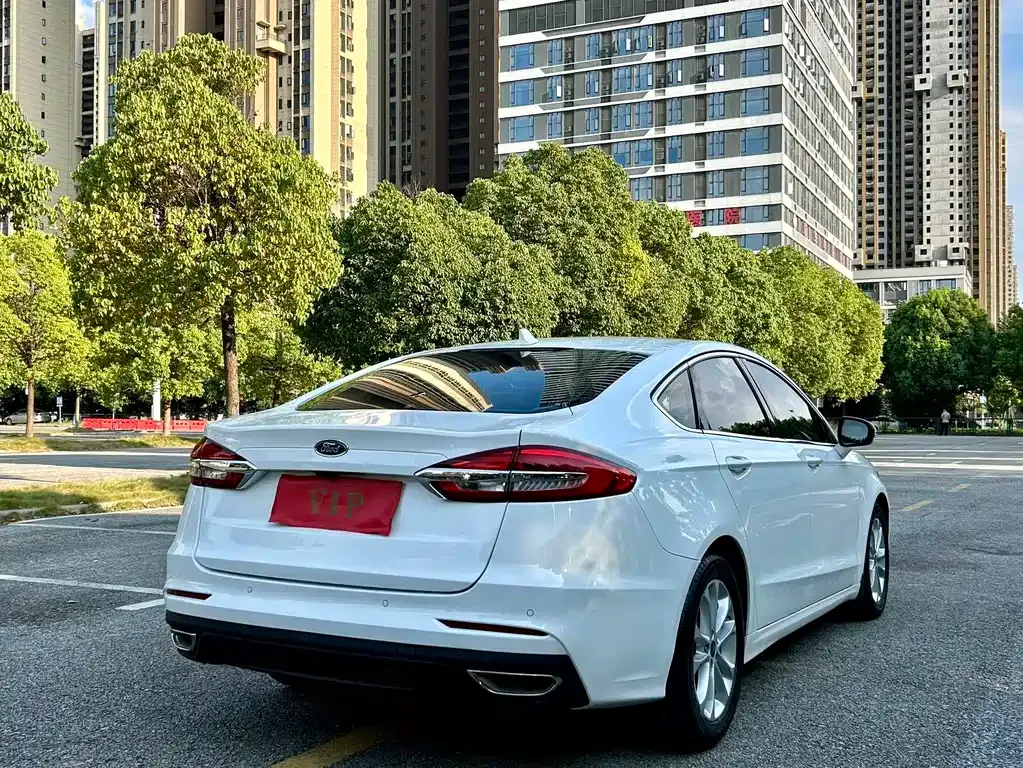 Ford Mondeo 2022 из CN, фото 8