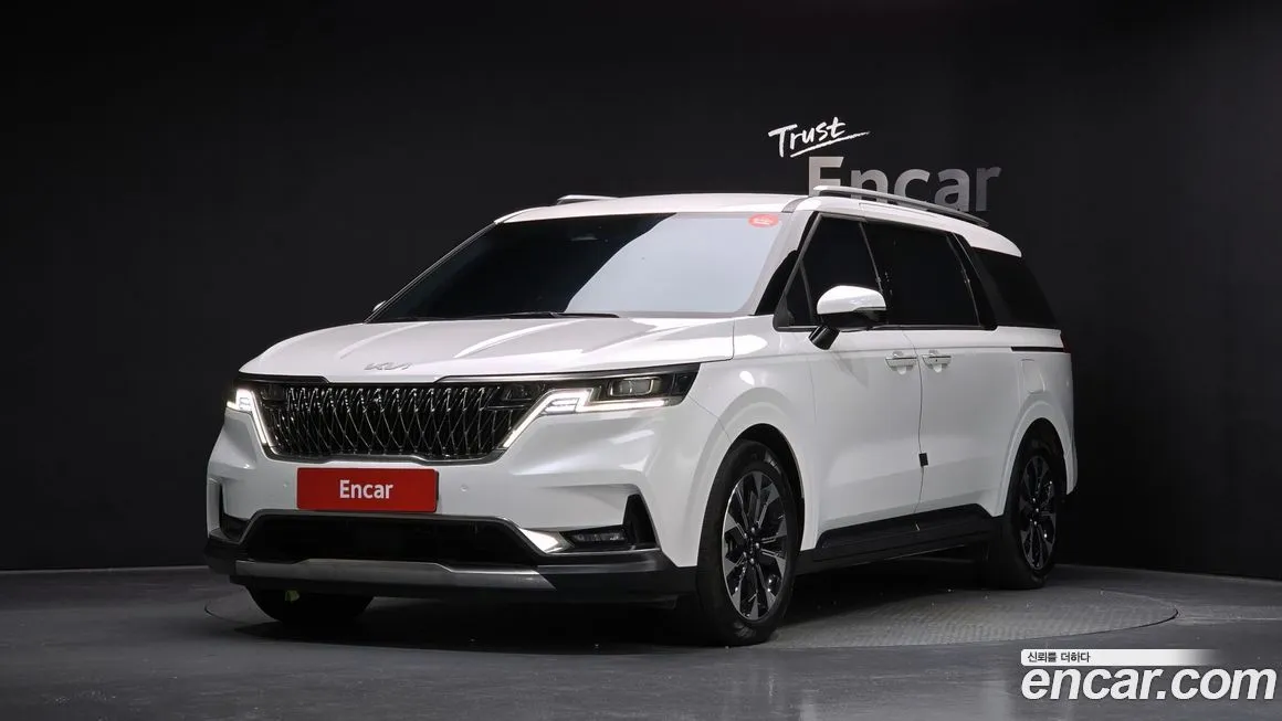 Kia Carnival — фото 1