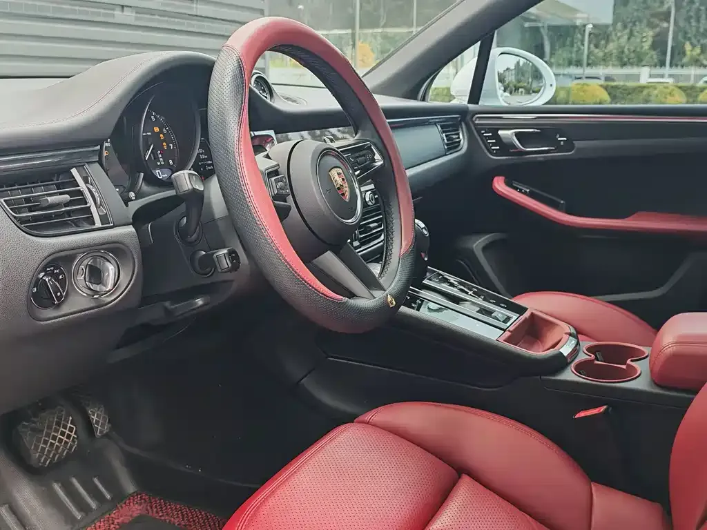 Porsche Macan — фото 9
