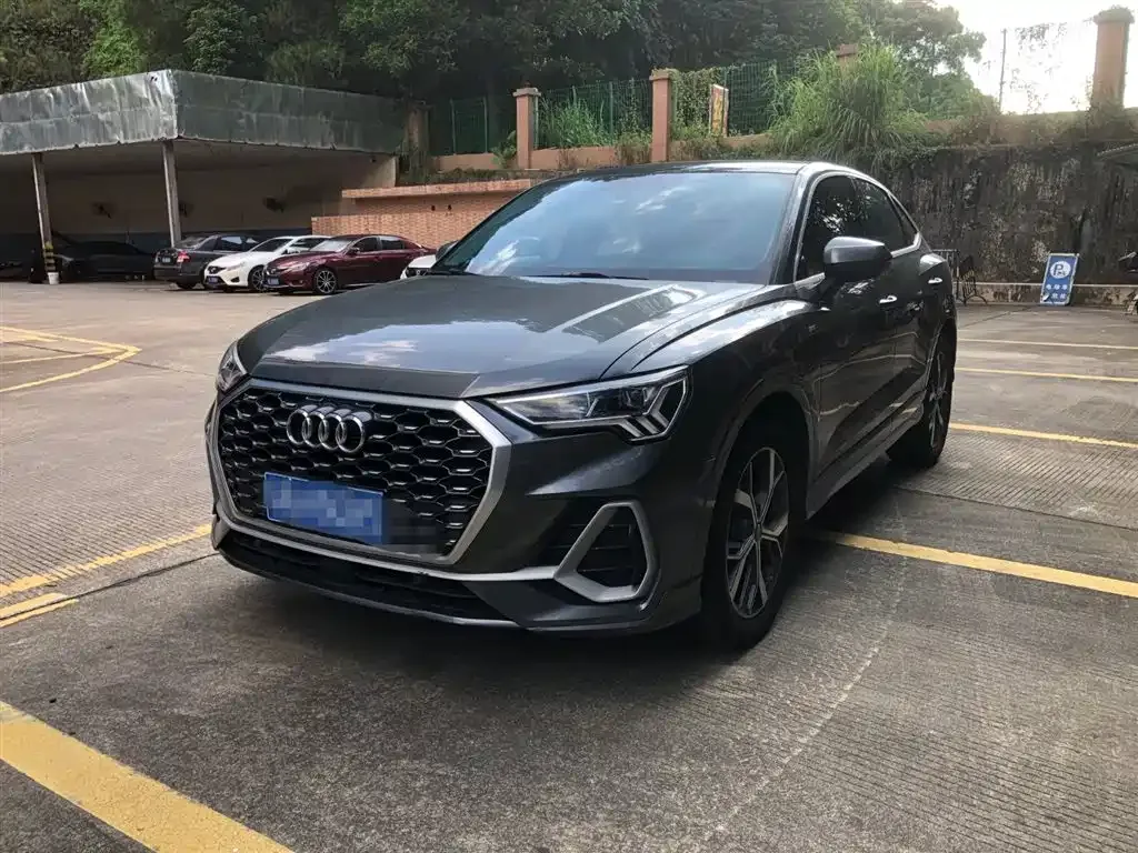 Audi Q3 Sportback 2021 из CN, фото 1