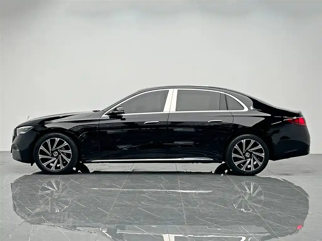 Mercedes-Benz E-Class 2024 из CN, фото 3