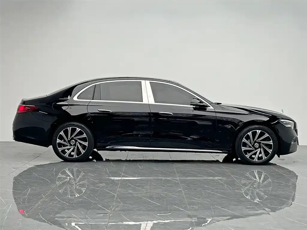 Mercedes-Benz E-Class 2024 из CN, фото 7