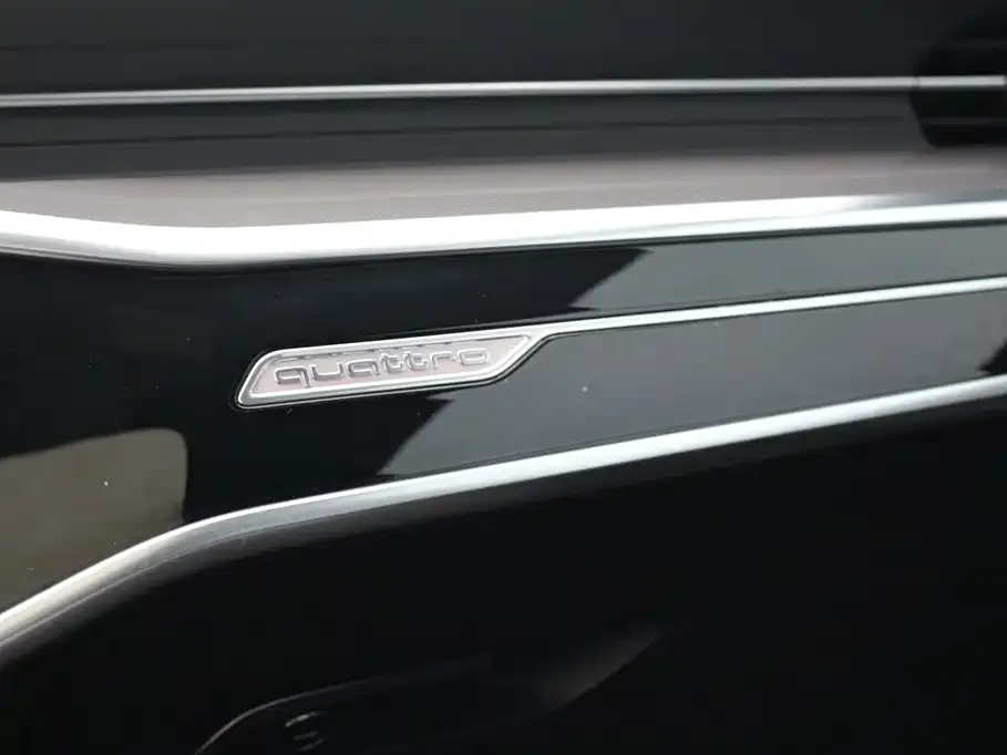 Audi A6L 2022 из CN, фото 4