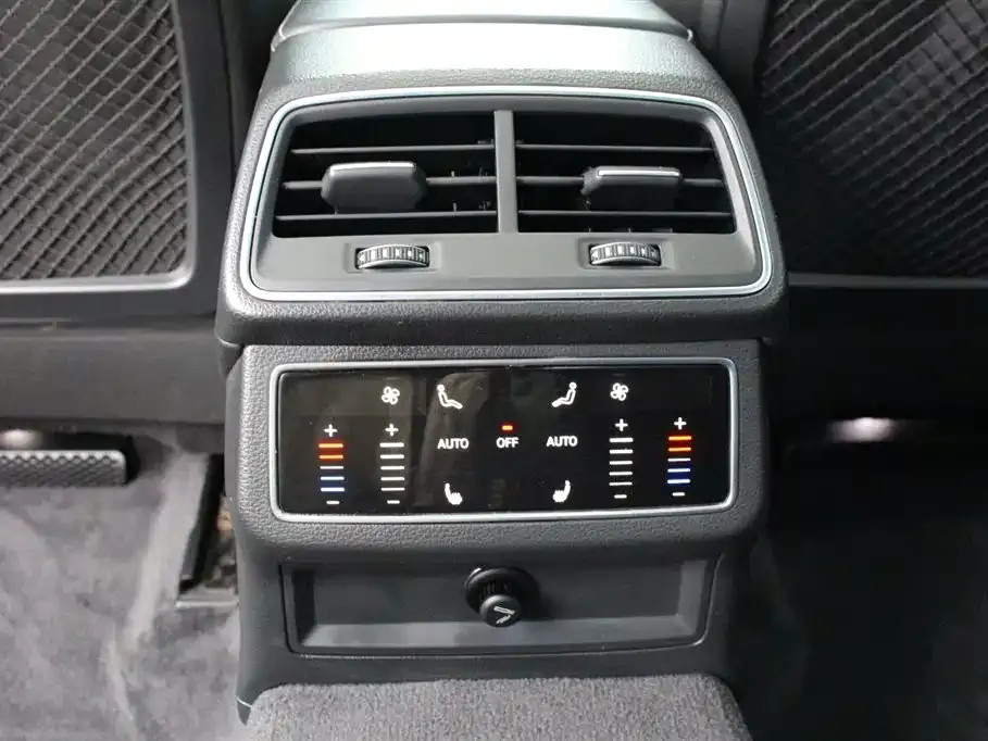 Audi A6L 2022 из CN, фото 7
