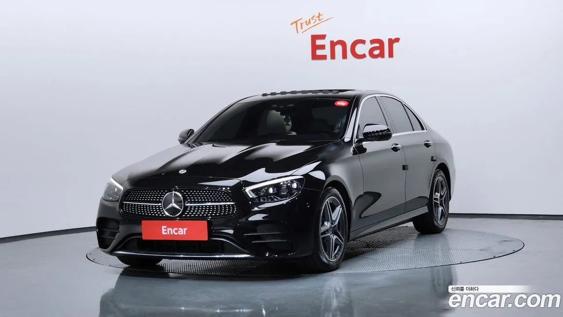 Mercedes-Benz E-Class — фото 1