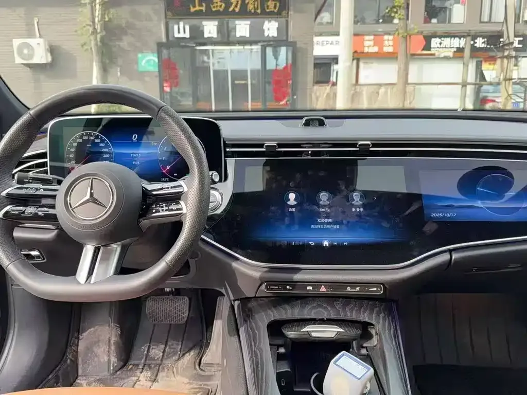 Mercedes-Benz E-Class 2024 из CN, фото 2