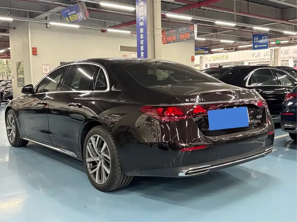 Mercedes-Benz E-Class 2024 из CN, фото 4