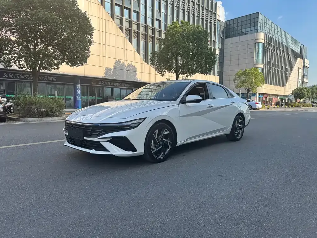 Hyundai Elantra 2024 из CN, фото 1
