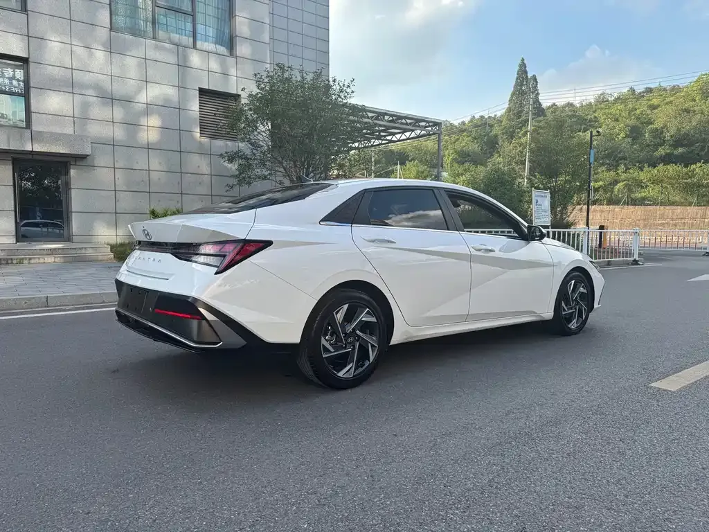 Hyundai Elantra 2024 из CN, фото 5