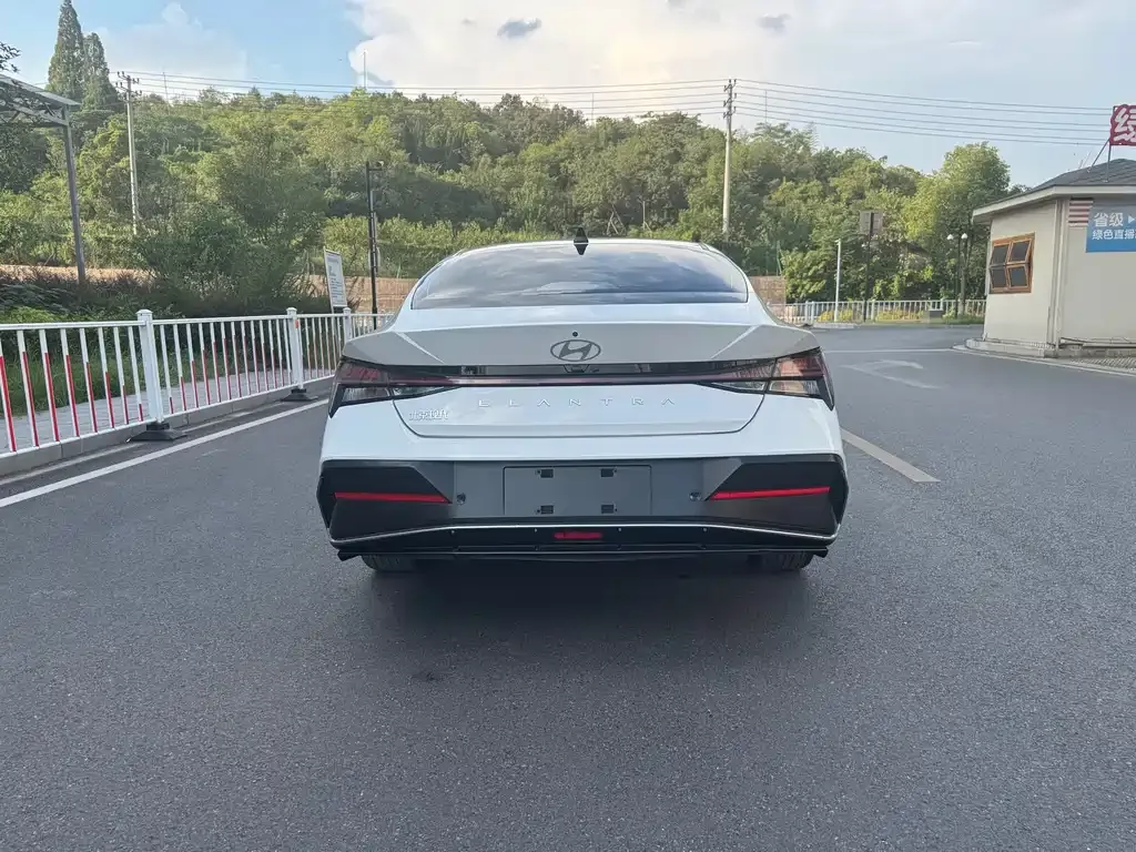 Hyundai Elantra 2024 из CN, фото 7