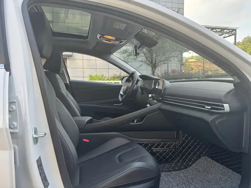 Hyundai Elantra 2024 из CN, фото 9