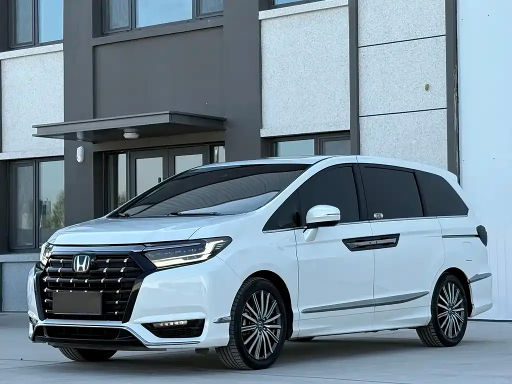 Honda Elysion 2022 из CN, фото 1