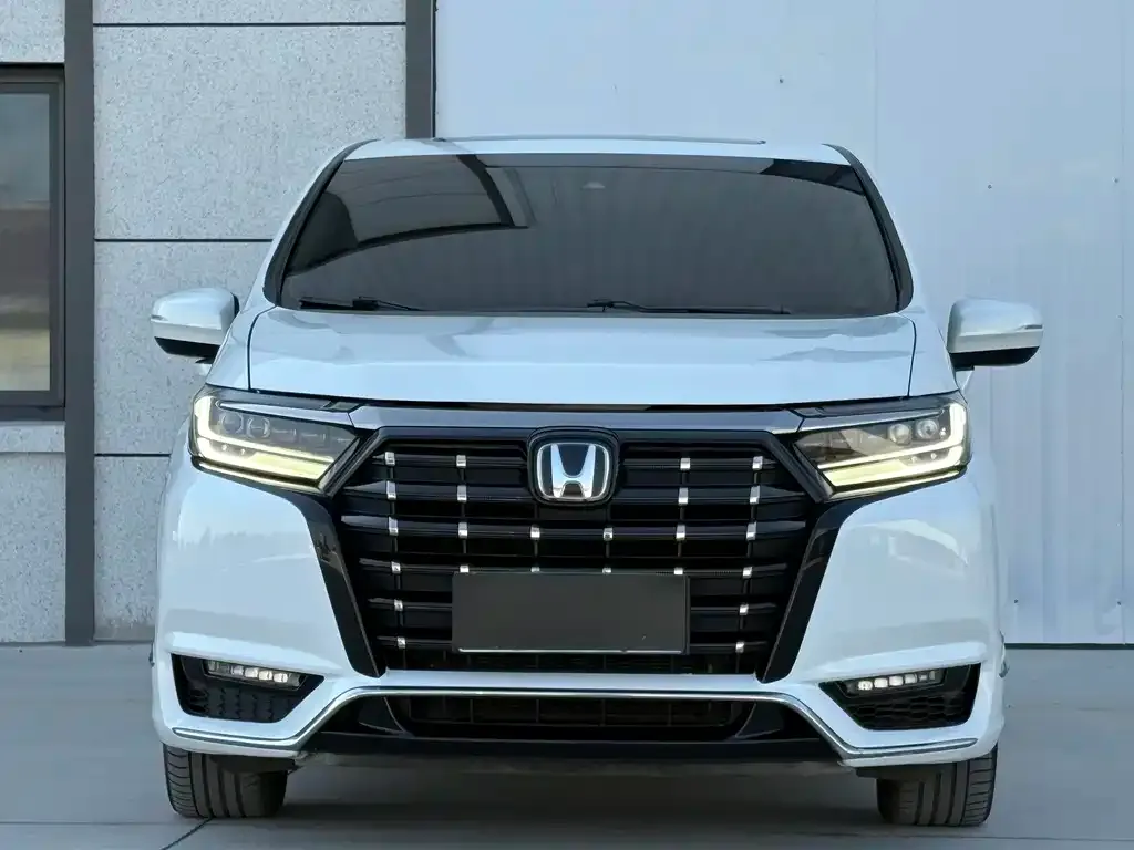 Honda Elysion 2022 из CN, фото 2
