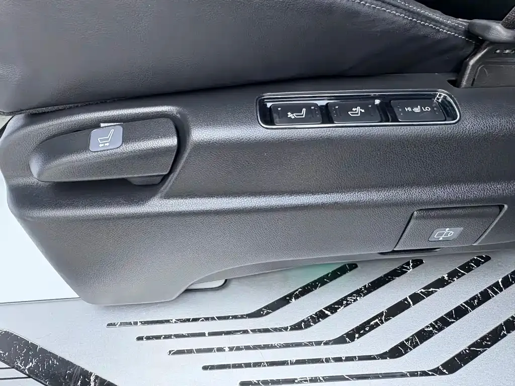 Honda Elysion 2022 из CN, фото 7