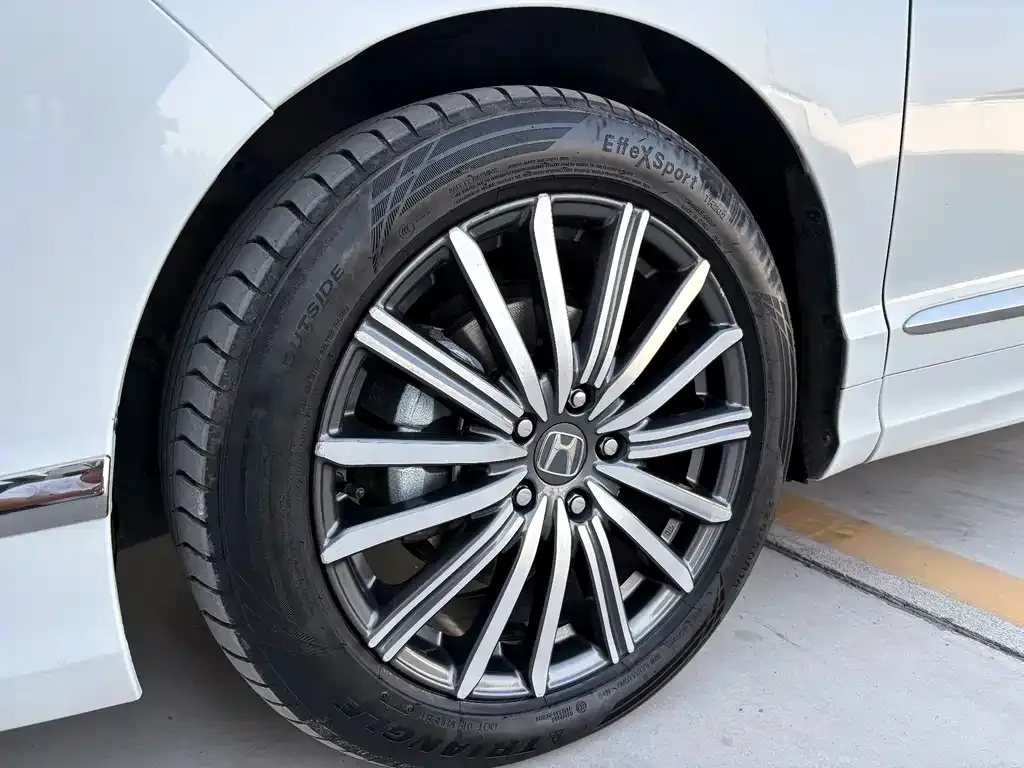 Honda Elysion 2022 из CN, фото 8