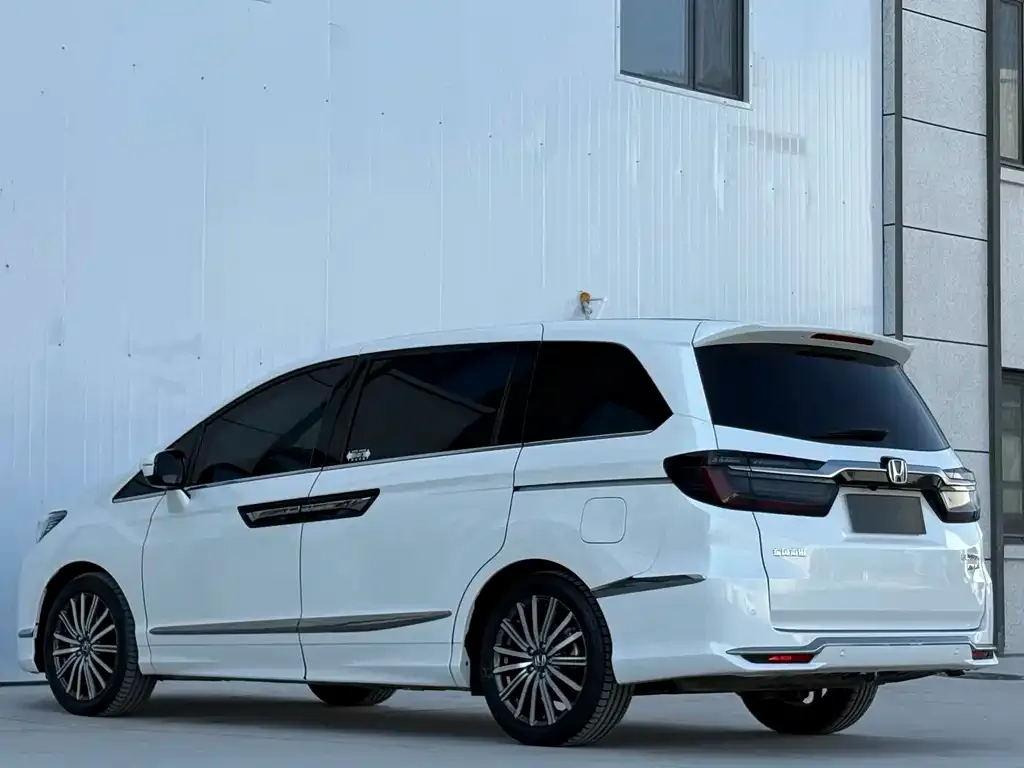 Honda Elysion 2022 из CN, фото 9