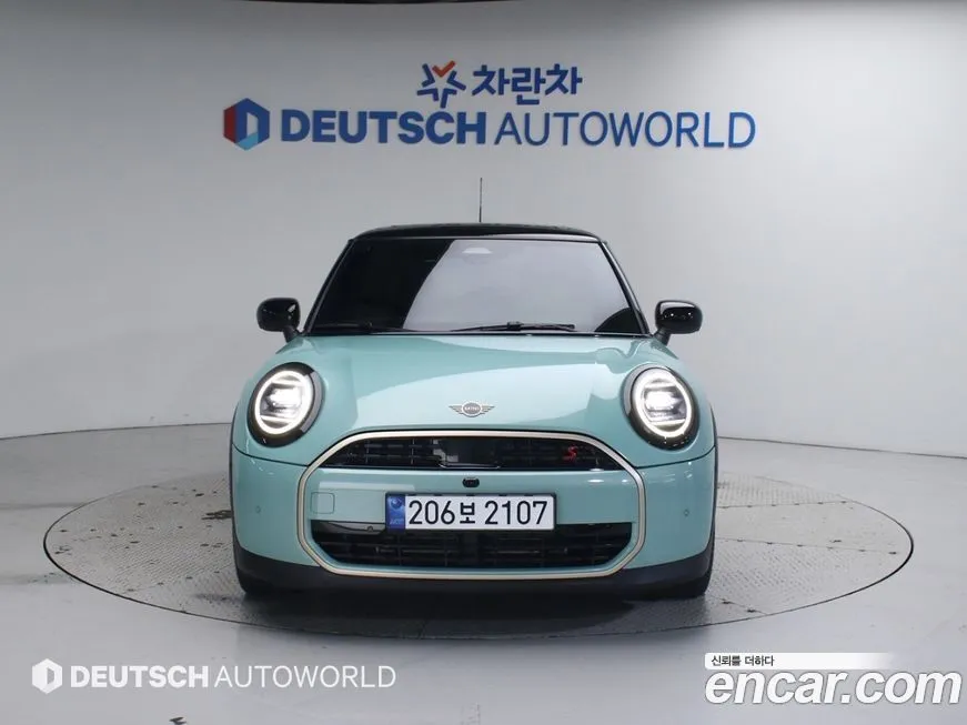 Mini Cooper 2025 из KR, фото 2