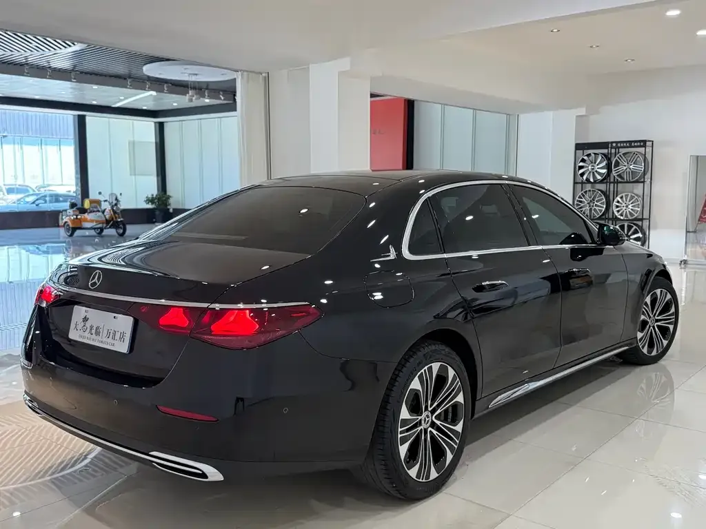 Mercedes-Benz E-Class 2025 из CN, фото 3