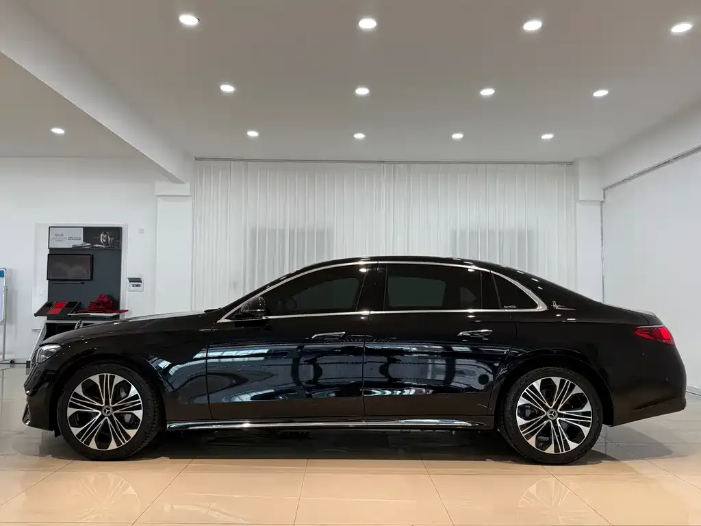 Mercedes-Benz E-Class 2025 из CN, фото 4