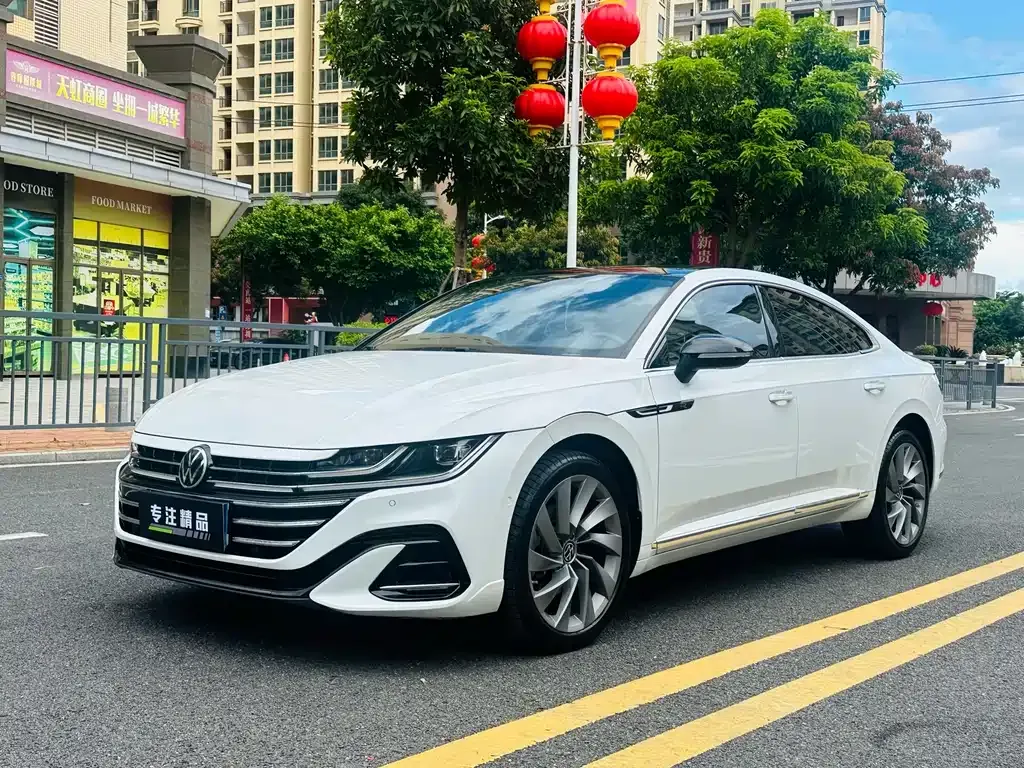 Volkswagen CC 2023 из CN, фото 1