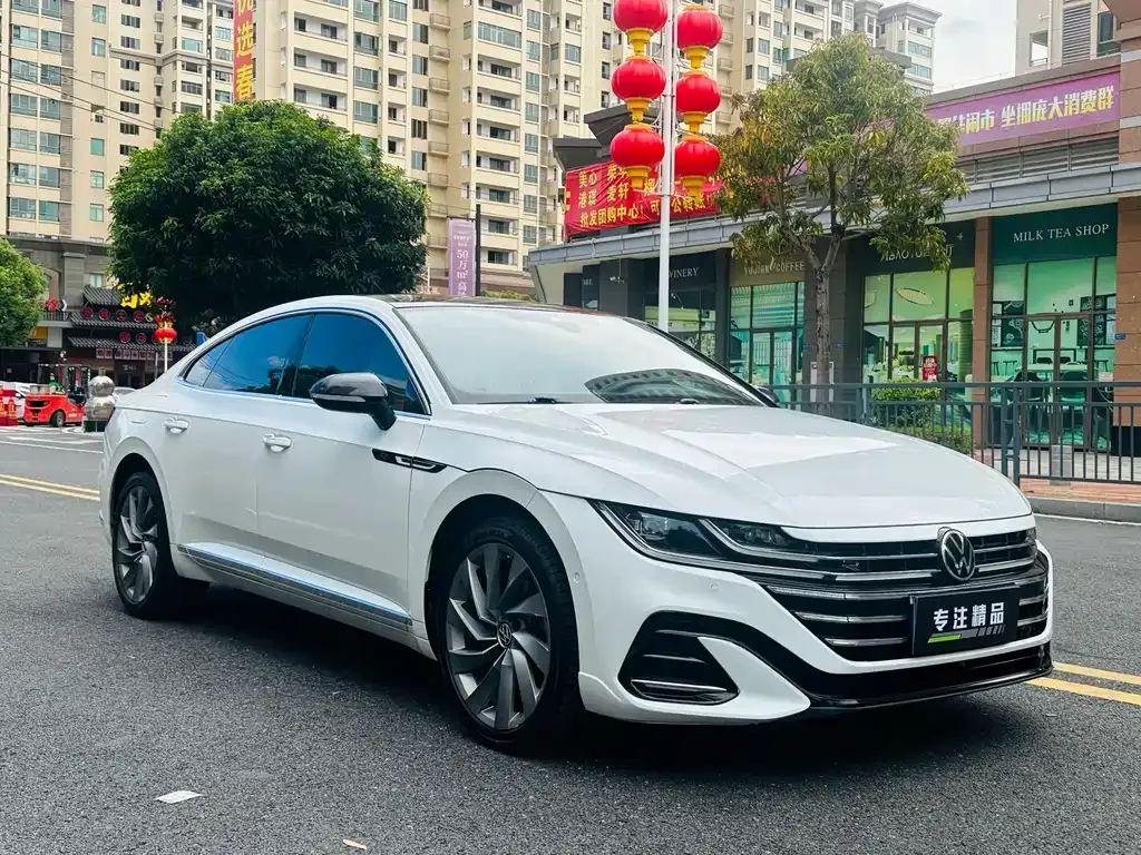 Volkswagen CC 2023 из CN, фото 3
