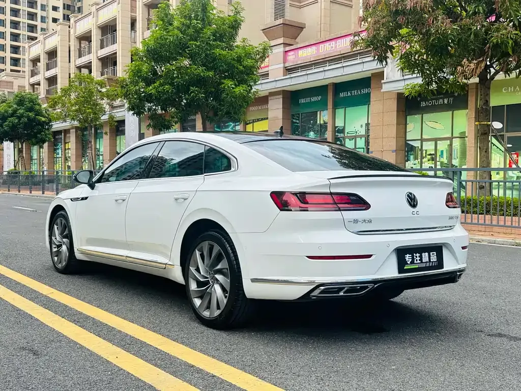 Volkswagen CC 2023 из CN, фото 7