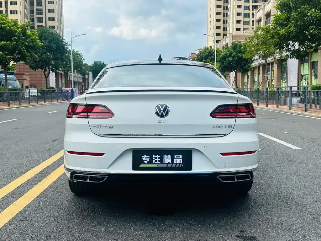 Volkswagen CC 2023 из CN, фото 8