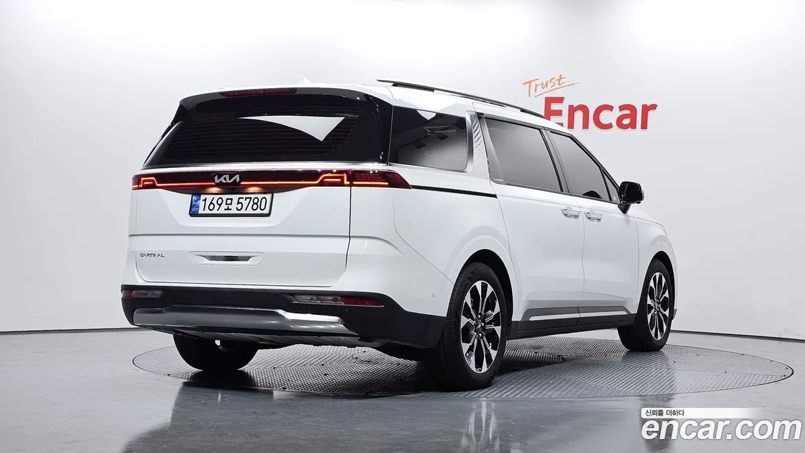 Kia Carnival — фото 2