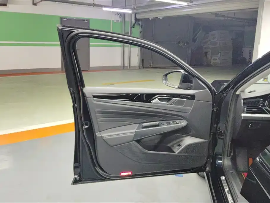 Volkswagen Passat 2024 из CN, фото 7