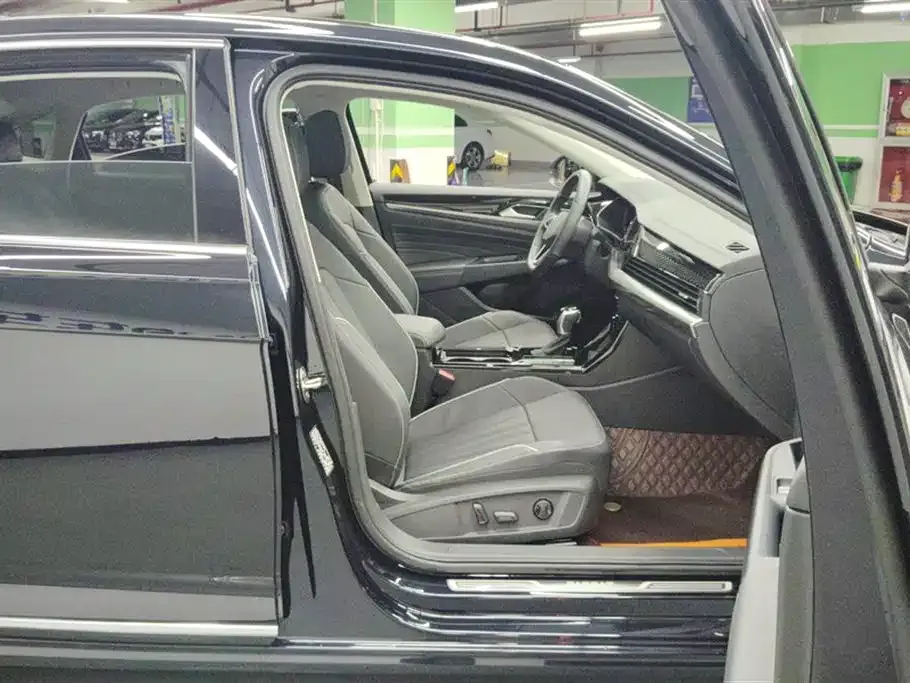 Volkswagen Passat 2024 из CN, фото 8