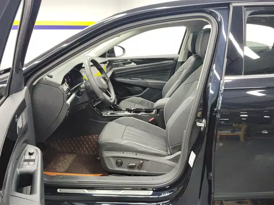 Volkswagen Passat 2024 из CN, фото 9