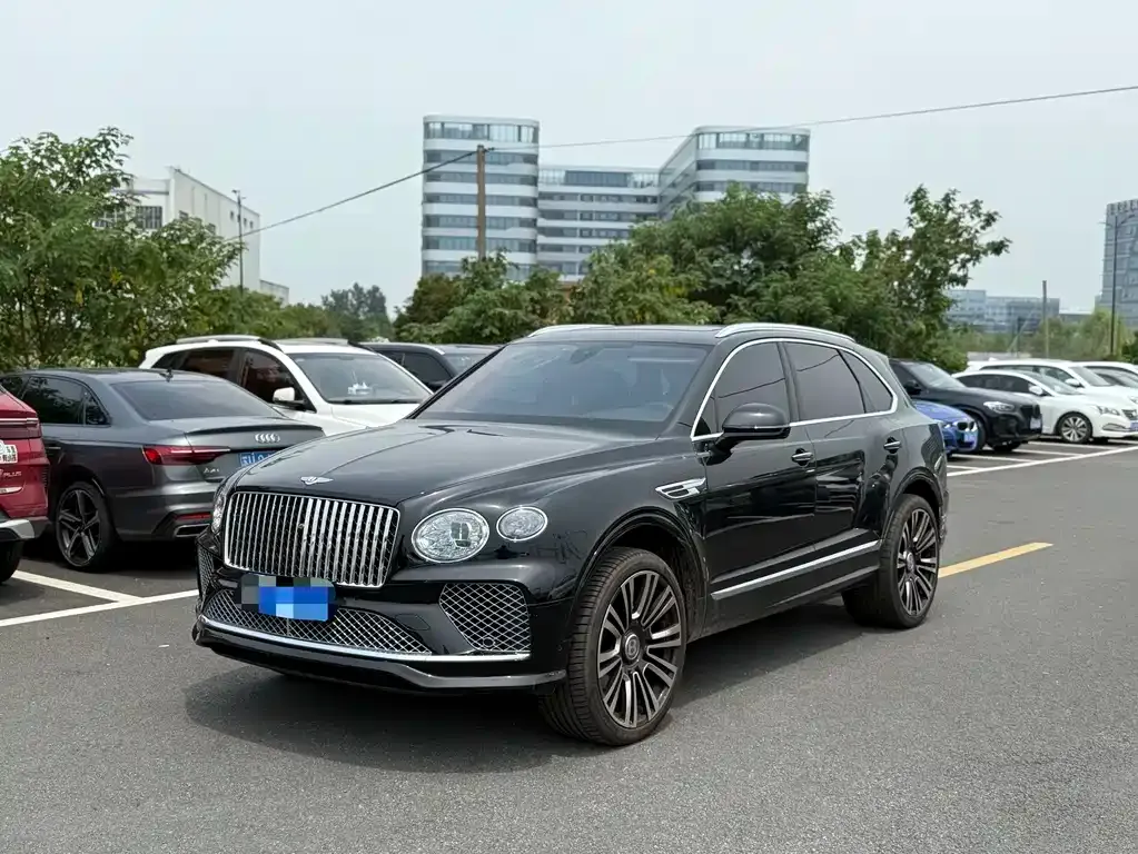 Bentley Bentayga 2024 из CN, фото 1