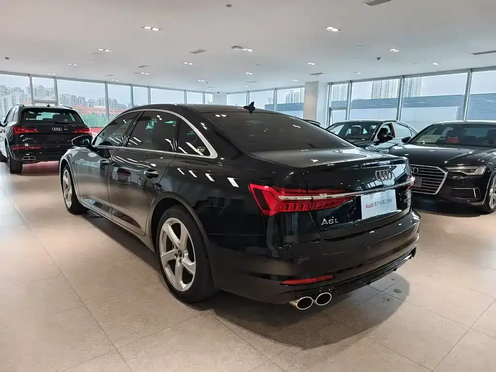 Audi A6L — фото 5