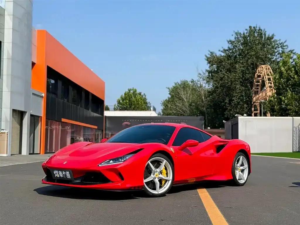 Ferrari F8 — фото 1
