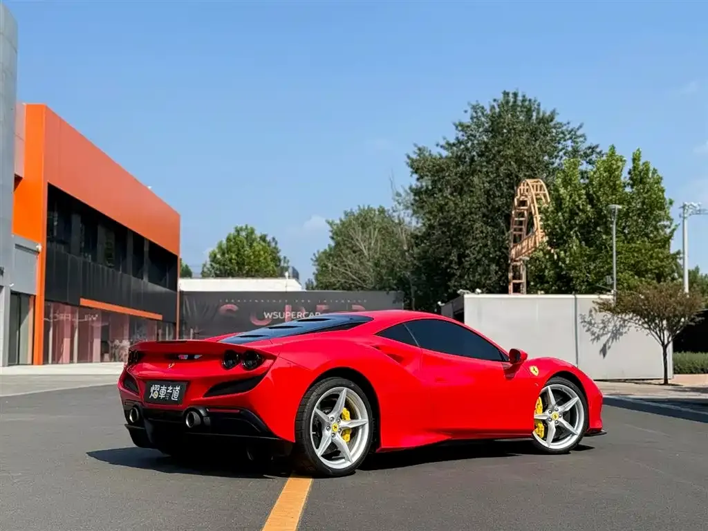 Ferrari F8 — фото 3
