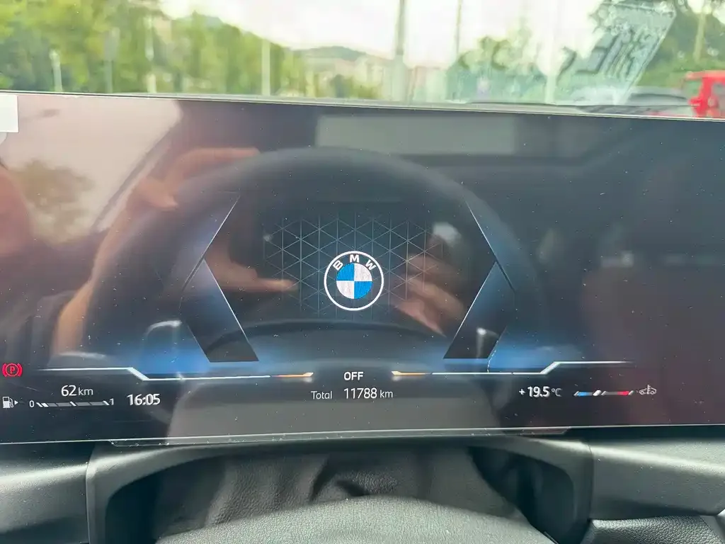 BMW 3 Series 2024 из CN, фото 10